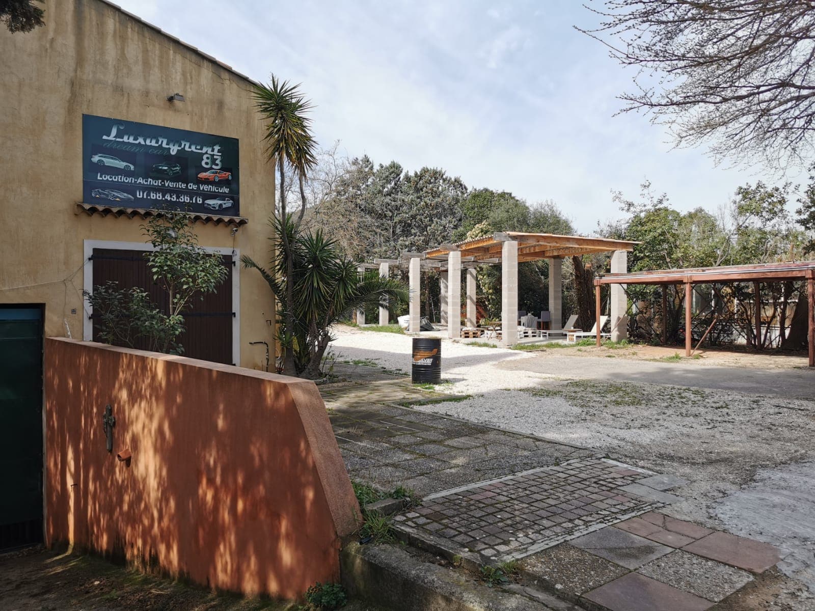 Propriété agricole avec deux villas + entrepôt 👨🌾 - 450 - Solliès-Ville